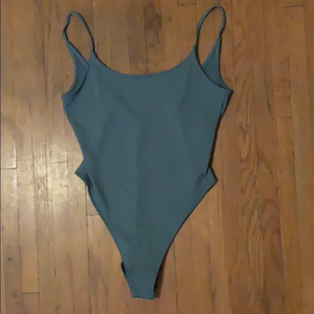 Like new! Ribbed bodysuit